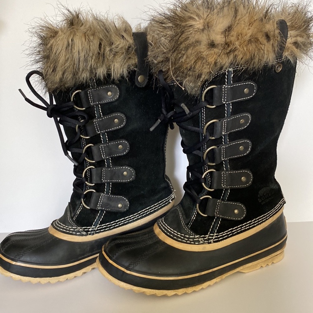 Sorel Joan of Arctic Black suede with tan accent lace up winter tall boot size 6